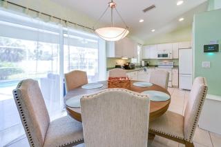 Sunny 3 BR Venice Home with Pool and Parking - 6