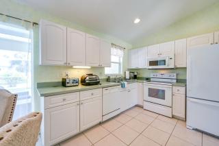 Sunny 3 BR Venice Home with Pool and Parking - North Port - 2