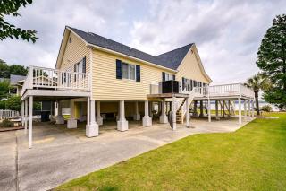 3 BR Riverfront House with Private Boat Dock - Chocowinity - 0