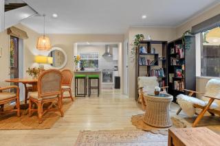 Seaside Bougainvillea Retreat close to Beaches - Auckland - 7