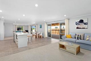 Waiotahe Executive Getaway- Whole House- 10 guests- One price - Opotiki - 4