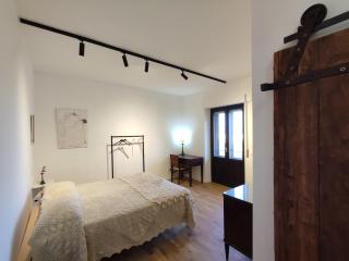 Hoarder's Home Gallery - Fermo - 3