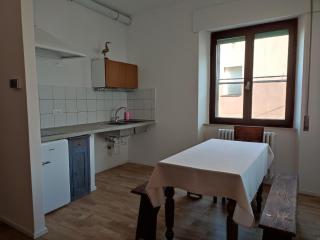 Hoarder's Home Gallery - Fermo - 8