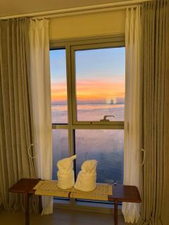 Playful 1BR With Magnificant Bayview Garden View Near Okada, Solaire, Aiports - 1