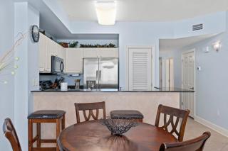 Oceanfront Condo w Pool Pier Park Access Front Beach Retreat by AvantStay - Panama City Beach - 1