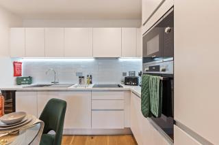 Excellent location for family and friends Koludersa - Birmingham - 9
