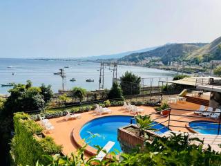 Giulia's Apartment on the sea - Taormina - 0