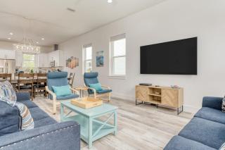 Flipper by AvantStay 18-Person Retreat w Pool - Destin - 4