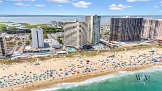 Beachfront 2-Bedroom Condo at Atlantis Building, Ocean City Ocean Views & Pool Access - Ocean City - 7