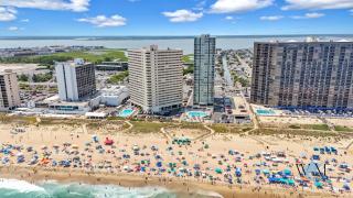 Beachfront 2-Bedroom Condo at Atlantis Building, Ocean City Ocean Views & Pool Access - 6