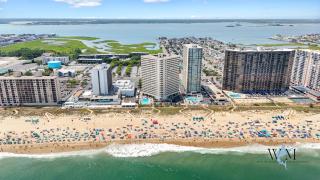 Beachfront 2-Bedroom Condo at Atlantis Building, Ocean City Ocean Views & Pool Access - Ocean City - 2