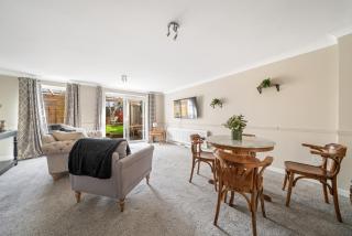 3BR Home with Hot Tub and Garden - Totton and Eling - 8