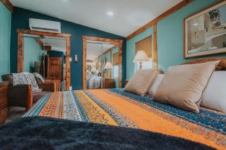 3 King Beds Hot Tub Arcades 5 Baths - Albuquerque - 1