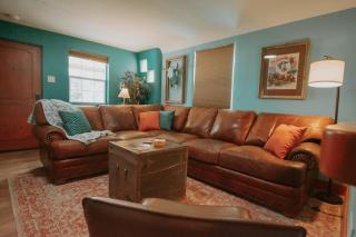 3 King Beds Hot Tub Arcades 5 Baths - 7