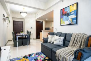 Uptown Parksuites Sky Garden Flr Bright Airy 2 BR balcony - Manila - 6