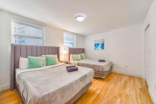 Oceanfront Bliss Stylish Condo W Breathtaking Direct Ocean Views - Miami - 1