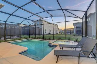 Disney Nearby! Private Pool, Movie Theater & Themed Rooms – Storey Lake Resort! - 3