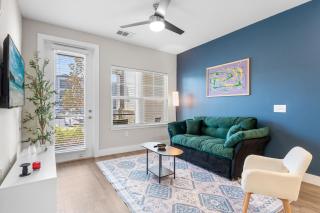 Private Full Pet-Friendly King condo, Pool, Gym, Near Parks - Orlando - 7