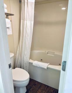 Stunning Oceanfront Suite w Jetted tub! B 733 - Myrtle Beach - 7