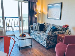 Stunning Oceanfront Suite w Jetted tub! B 733 - Myrtle Beach - 9