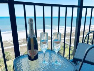 Stunning Oceanfront Suite w Jetted tub! B 733 - Myrtle Beach - 3