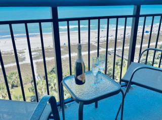 Stunning Oceanfront Suite w Jetted tub! B 733 - Myrtle Beach - 1