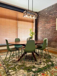Beautifully Modern Townhouse in Historic SPR - 5