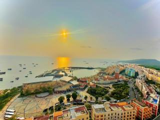 Căn hộ view biển Sunset Town - 1