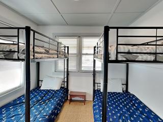 Mountains to Sea - 4