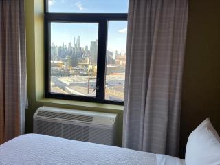 Holiday Inn Express Long Island City E - New York by IHG - 1