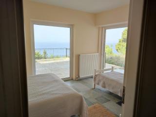 Peaceful Hilltop View Maisonette - Anavissos - 6