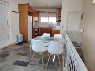 Peaceful Hilltop View Maisonette - Anavissos - 2