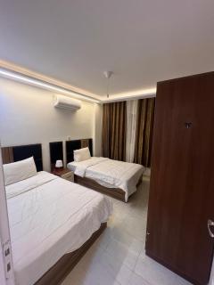 Spacious & Sleek Family Home - Madinaty - 4