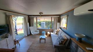 Waterlodge met waterfiets op monumentaal fort - 5