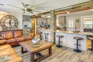 Fall and Football Vibes Titus Retreat with Game Room - 6