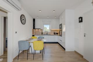 Luxury apartment with jacuzzi in Trogir - Trogir - 5