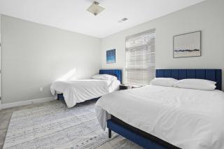 IRIE Living 2BD Comfy Grand Park King Bed - Westfield - 4