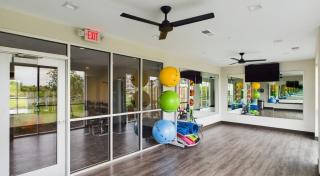 IRIE Living 2BD Comfy Grand Park King Bed - Westfield - 1