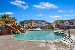 52-53| Poolhouse Duplex in St George with 2 Pools and Hot Tubs - Santa Clara - 1