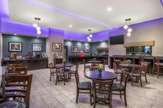 Best Western Plus Lake Jackson Inn & Suites - Lake Jackson - 3