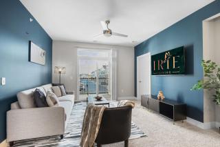 IRIE Living Divine Suite Grand Park with King Bed and Pool - Westfield - 0