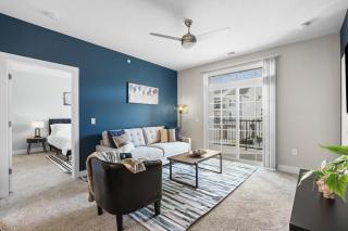 IRIE Living Divine Suite Grand Park with King Bed and Pool - Westfield - 2