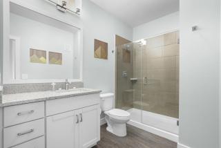 IRIE Living Divine Suite Grand Park with King Bed and Pool - Westfield - 1