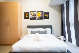 Uptown Parksuites BGC Family 2bed 1BR Balcony, Netflix - Manila - 9
