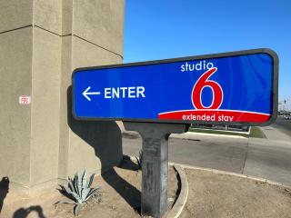 Studio 6 Bakersfield, CA South - 0