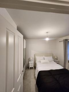 Luxury Home, 3 mins from Alexandra Hospital, Redditch - Studley - 3