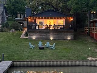 Harbor Point Hideaway,Sleeps 8, on open water - Gun Barrel City - 1