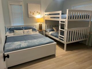 Harbor Point Hideaway,Sleeps 8, on open water - Gun Barrel City - 1