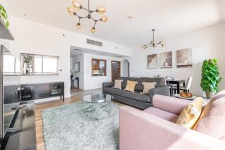 Luxe Marina View Retreat! 2BDRM - 2