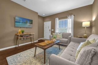 Dluxx Perfect Townhouse next to Disney Parks 3204 - 7